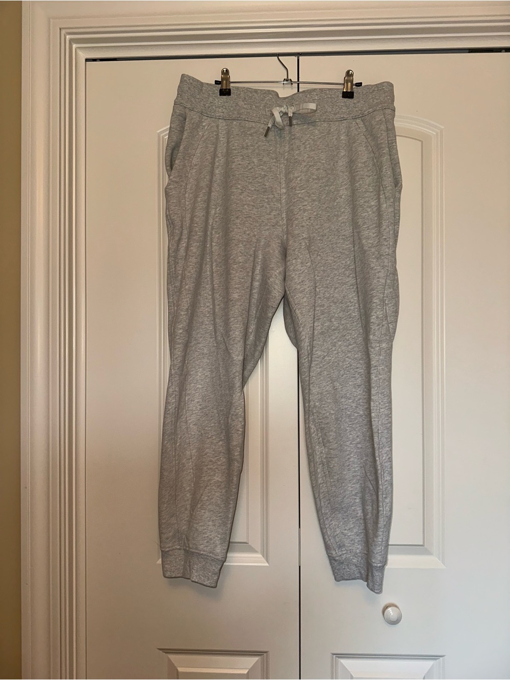 Lululemon Scuba High-Rise Jogger